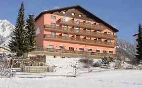 Jugendhotel Alpina